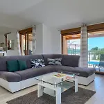 Monteci Semesterbostad Pula