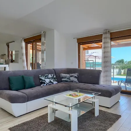 Monteci Holiday home Pula