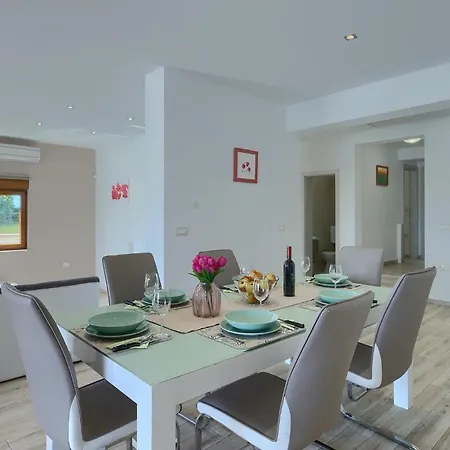 Monteci Holiday home Pula